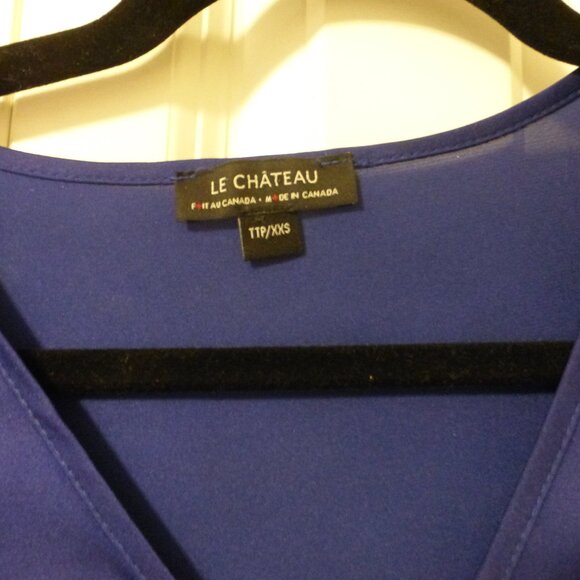 LE CHATEAU blue violet satin v-neck flutter sleeve top - Picture 5 of 10